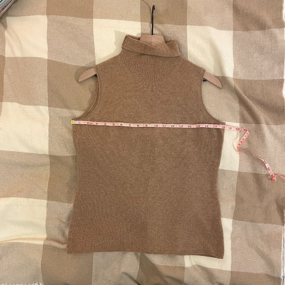 Loro Piana cashmere turtleneck sweater beige natural sleeveless